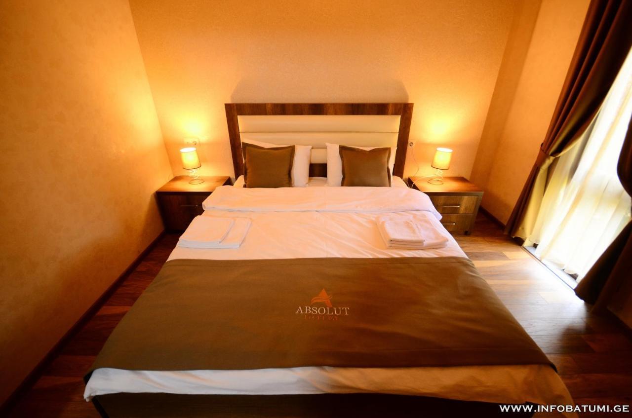 Hotel Absolut バトゥーミ エクステリア 写真